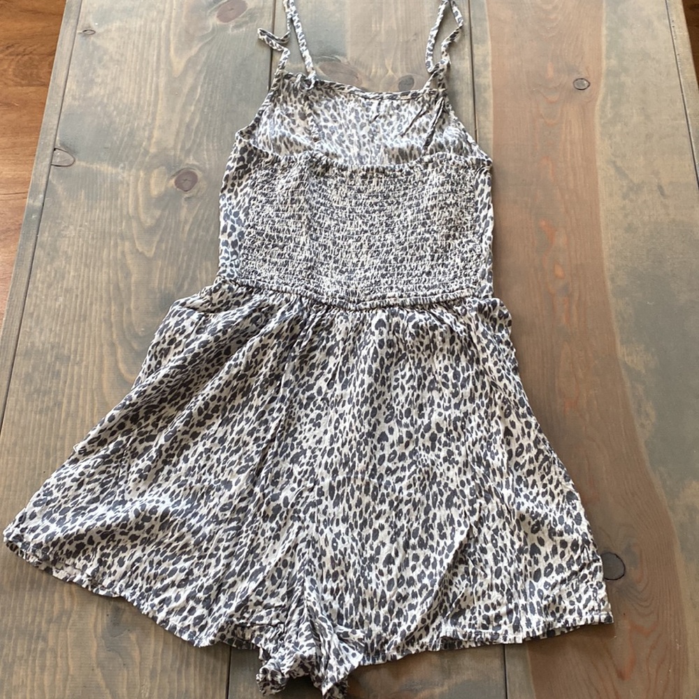 Romper - Picture 3 of 4